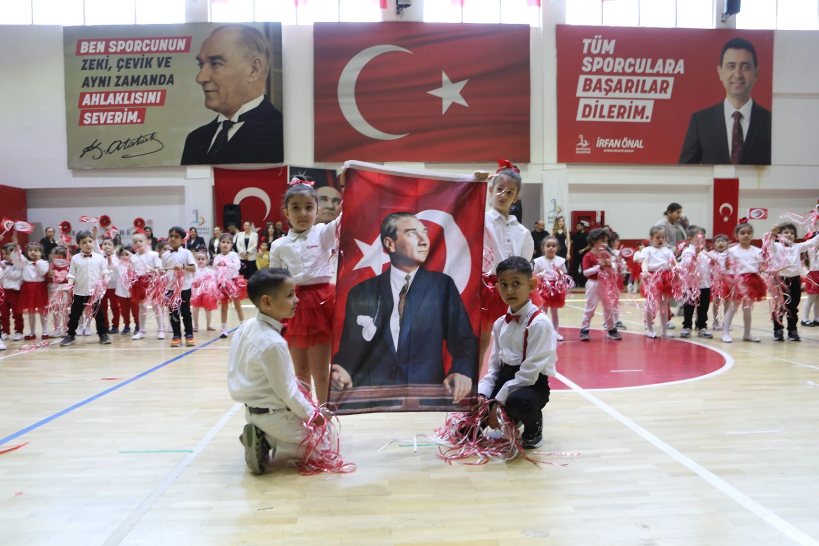 BayraklÄ±âda 23 Nisan ProgramlarÄ± ÃocuklarÄ±n YoÄun KatÄ±lÄ±mÄ±yla Devam Ediyor (1)-1776867690094.webp